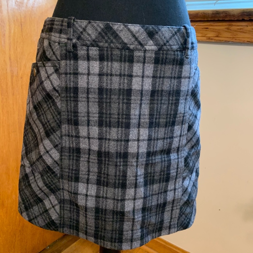 Plaid mini skirt